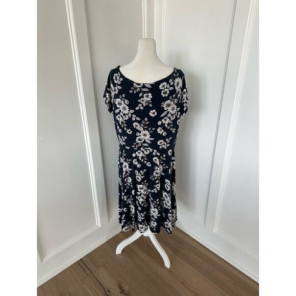 Loft Outlet Womens Navy and White Floral Stretch Short Sleeve Swing Dress Sz XL - Picture 3 of 8